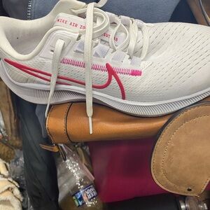 Nike White and Pink Sneakers with Breathable Mesh size 8